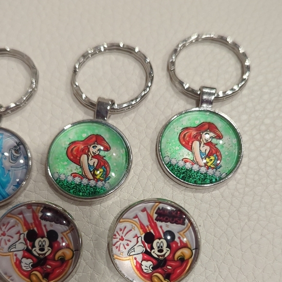 Disney Character Keychains Set - Picture 4 of 5